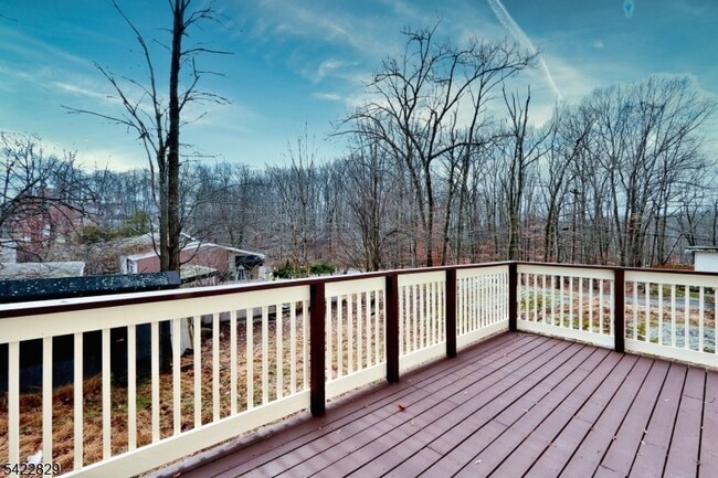 Building Photo - 422 Brown Trail