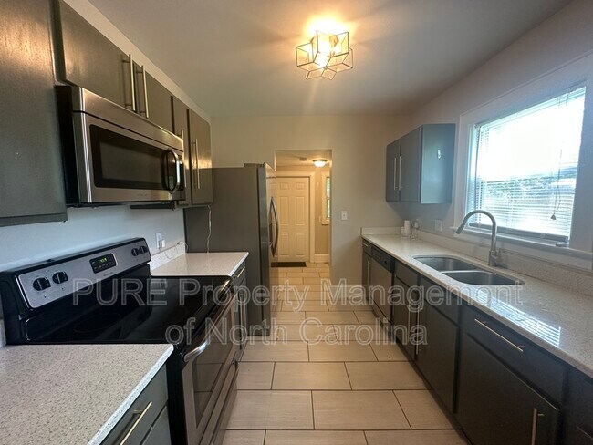 Building Photo - 3128 Morson St