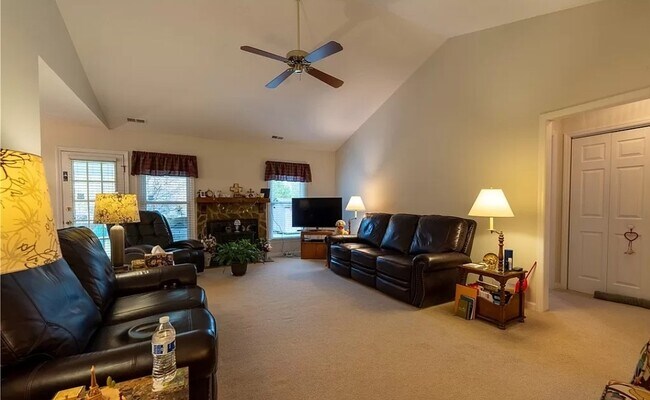 Foto del edificio - 1600 Quillmark Rd