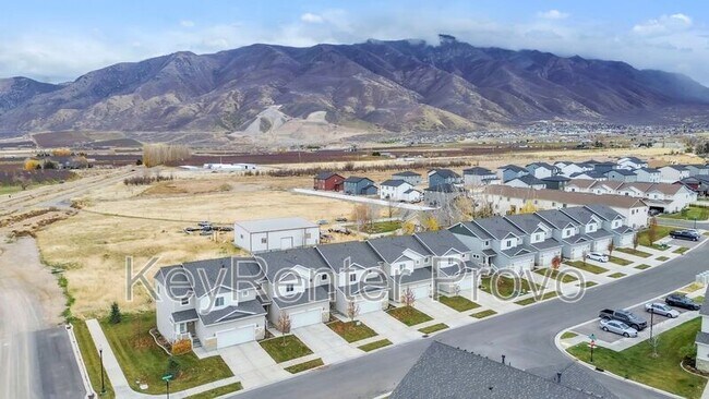 Foto del edificio - 1042 N 120 E St