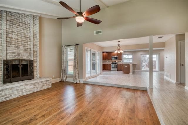 Building Photo - 1817 Hemlock Dr