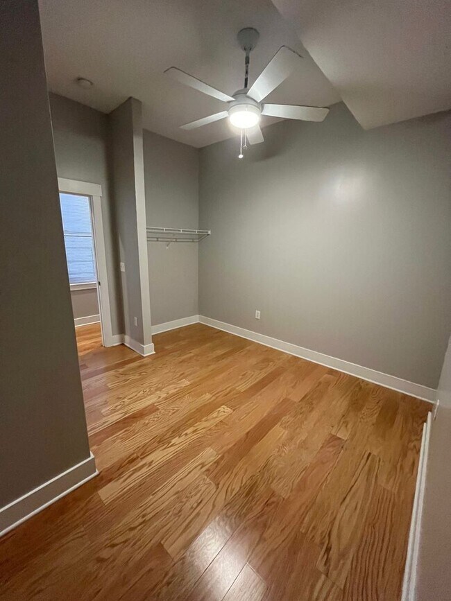 Foto del edificio - 518 E 13th St