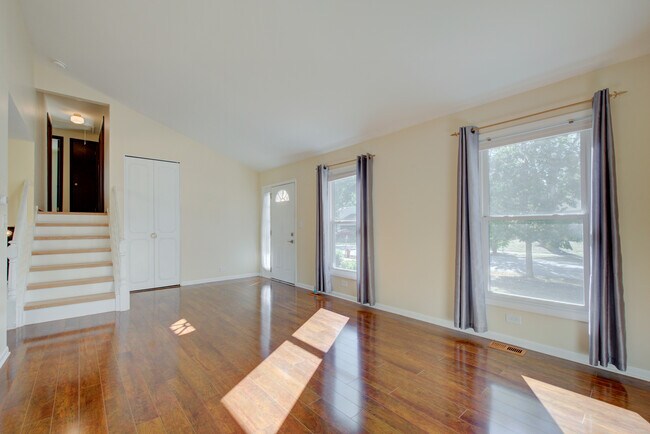 Building Photo - 31 Bardsey Dr