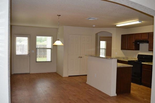 Building Photo - 5915 Camier Cove