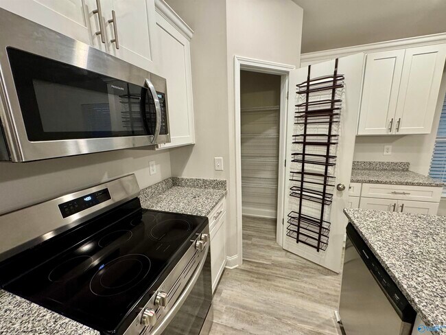 Building Photo - 108 Bingham Wy