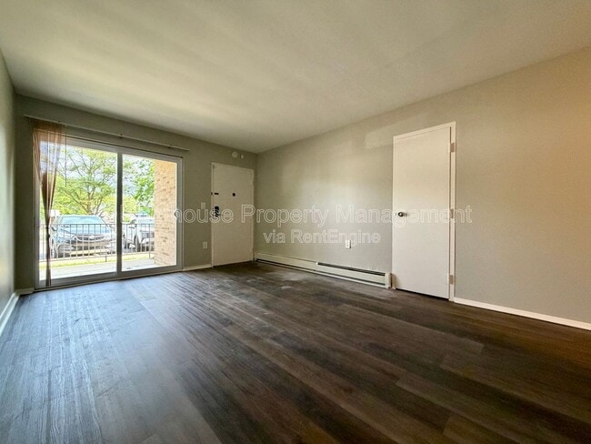 Building Photo - 510 Woodridge St NE