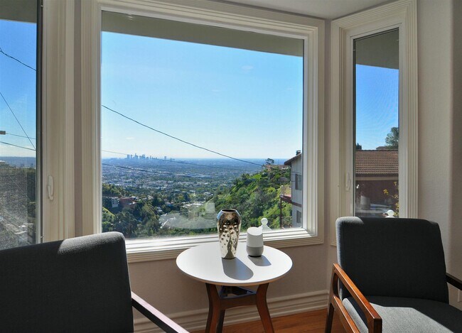 Gorgeous Views - 8160 Mannix Dr