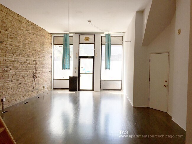 Building Photo - 2047 N Hoyne Ave