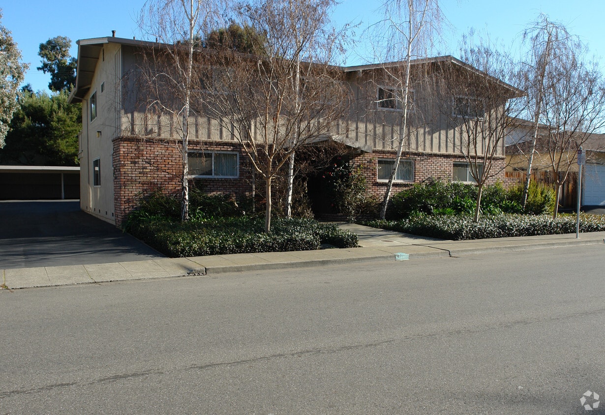 Building Photo - 487 Ortega Ave