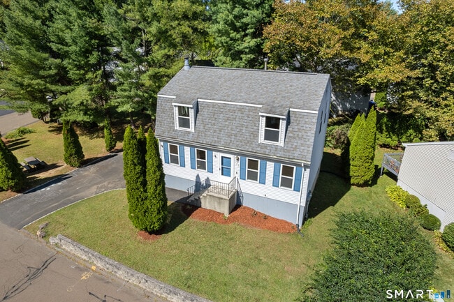 Building Photo - 124 Branca Ct