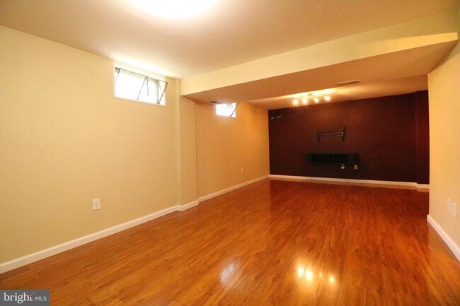 Foto del edificio - 4311 Joplin Dr