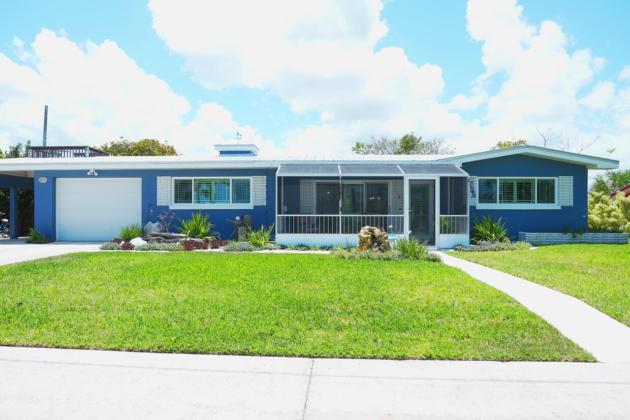 3676 NE Skyline Dr, Jensen Beach, FL 34957 House Rental in Jensen