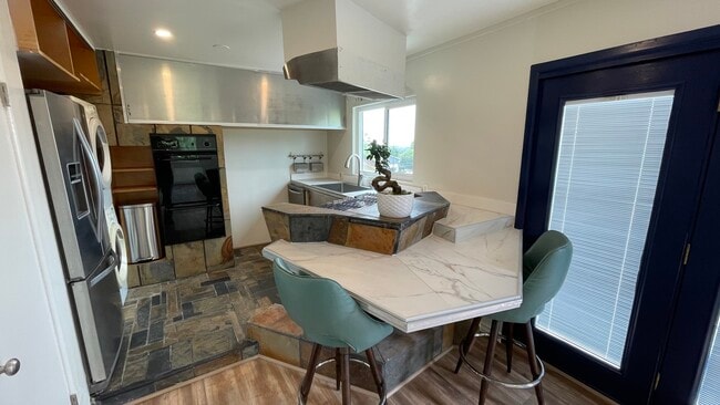 View into kitchen - 1320 Mohawk St (Los Angeles, CA) Apartments