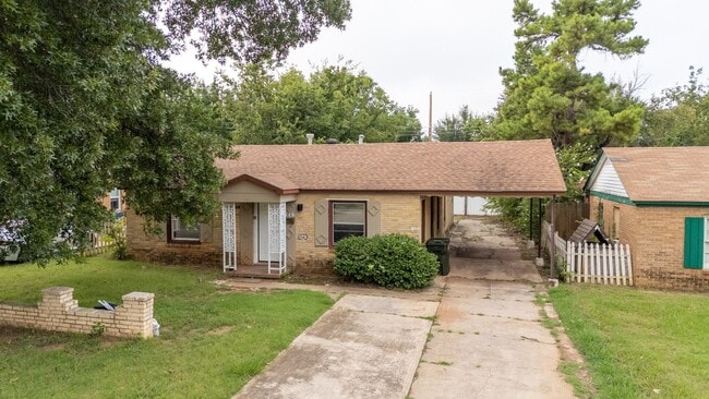 Building Photo - 3 Bedroom Rent to Own Home Available!