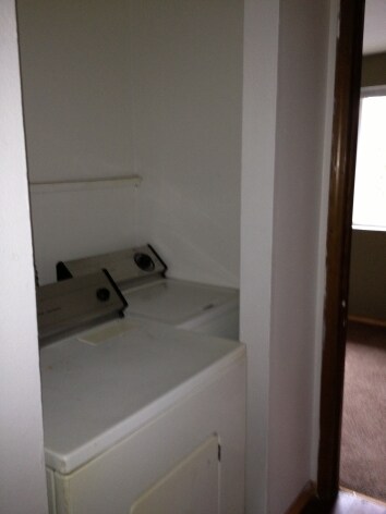 Laundry Room - Jasmine Terrace Apartments
