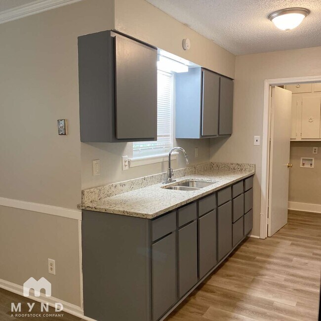 Foto del edificio - 8430 Old Forge Rd
