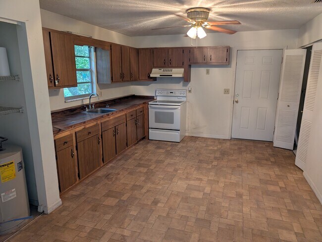 Foto del edificio - 11851 Illinois St