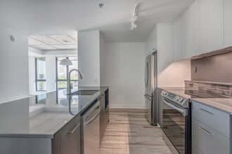 Building Photo - McCord Condo rentals Sud Ouest