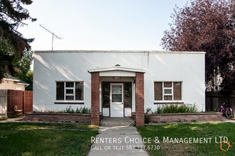 Building Photo - 5107-5107 44 Ave