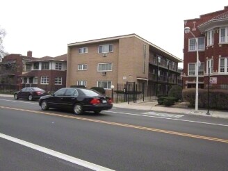 Building Photo - 6947 S Jeffery Blvd