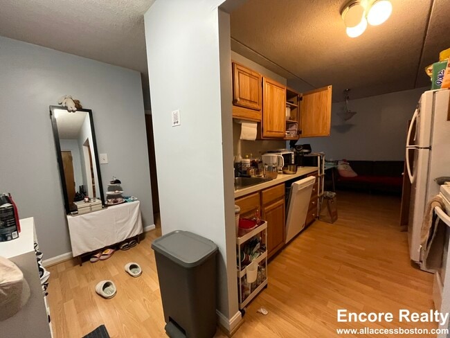 Building Photo - 80 Gardner St