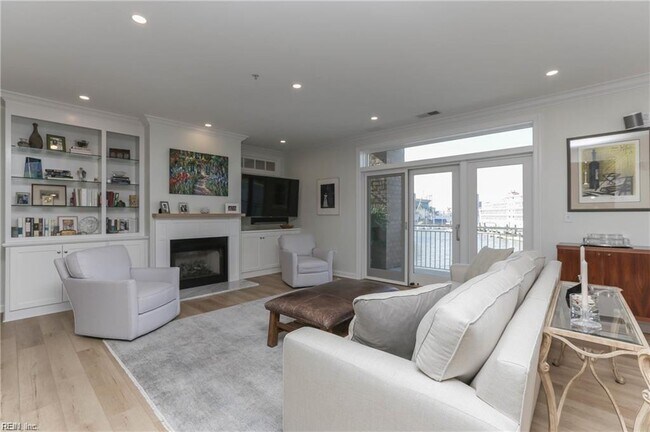 Building Photo - 305 Brooke Ave