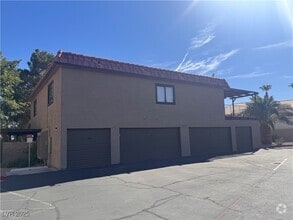 Building Photo - 617 Pepper Tree Cir