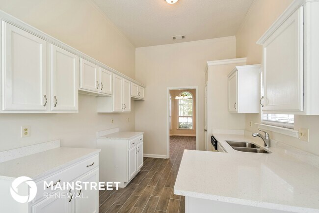 Foto del edificio - 5530 Millers Glen Ln