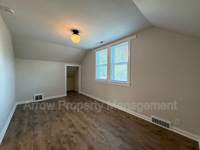 Building Photo - 1459 Plum St