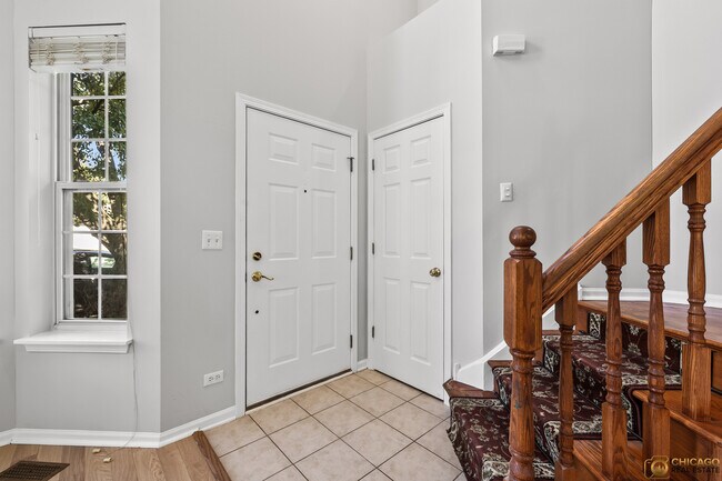 Building Photo - 600 Creekside Cir