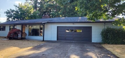 Building Photo - 1411 SE 143rd Ave