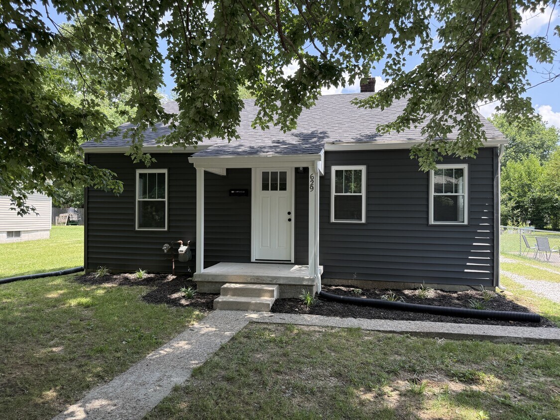 Primary Photo - 629 Short St