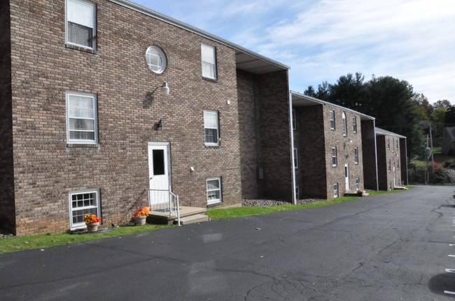 Foto del edificio - 23 Orchard Hills Dr