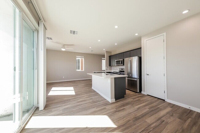 Foto del edificio - 14251 N 7th St