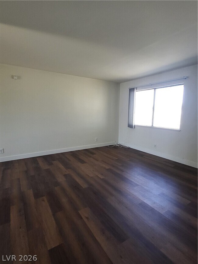 Foto del edificio - 717 Van Ert Ave