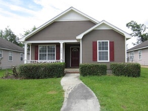 Building Photo - 4224 Hamilton Cir