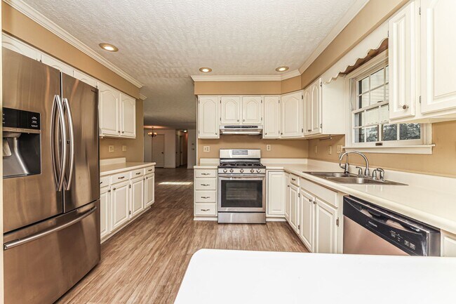 Foto del edificio - 6888 Bunnell Hill Rd