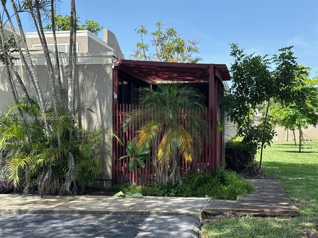 Foto del edificio - 1071 Windward Dr