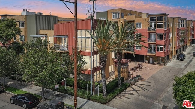 Building Photo - 4050 Glencoe Ave