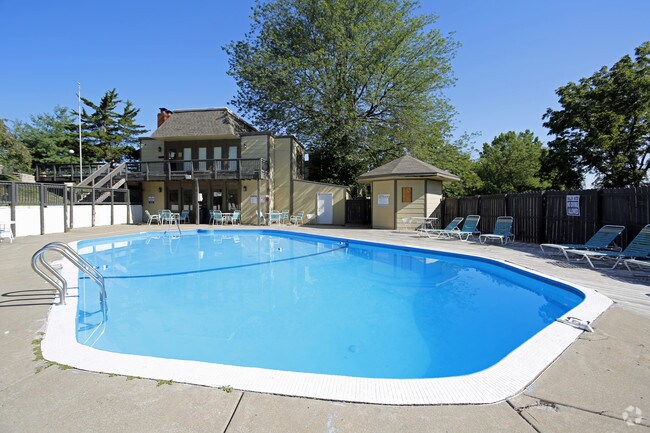 Piscina - The Bluffs
