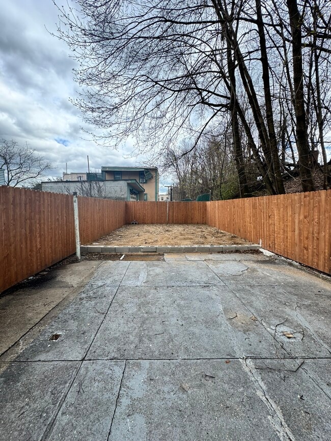 Building Photo - 10002 92nd Ave