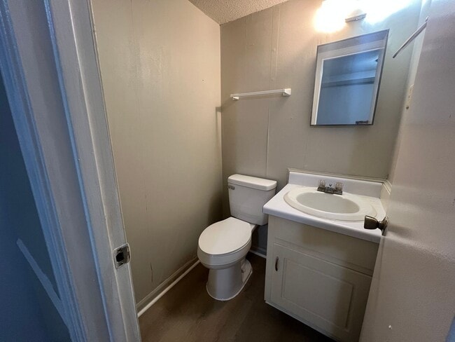 Foto del edificio - 300 F.B.S. INVESTMENTS, LLC