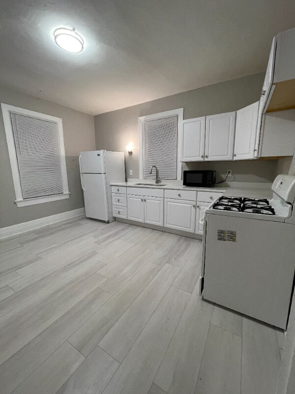 Building Photo - 170 Woolper Ave