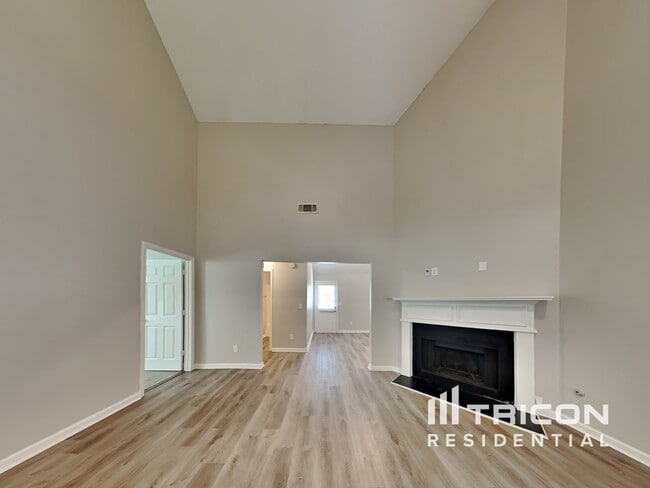 Building Photo - 2605 Thunder Basin Way
