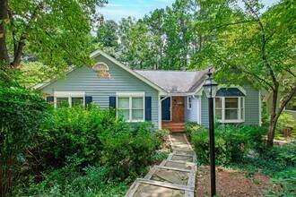 Building Photo - 311 Westbrook Dr