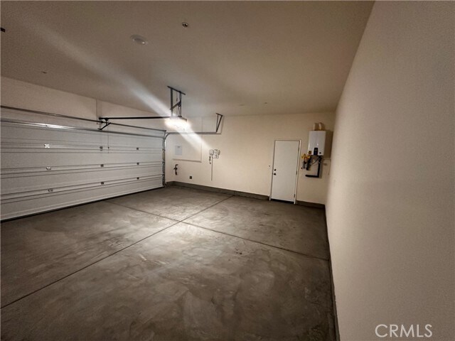 Foto del edificio - 35349 Hutchison Pl