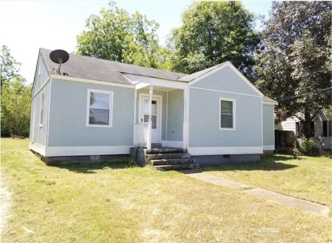 Primary Photo - 103 Royal Ave