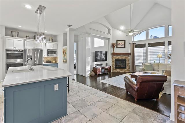 Foto del edificio - 552 Hidden Meadow Dr