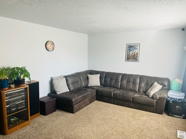 Building Photo - Beautifully updated home with central air,...