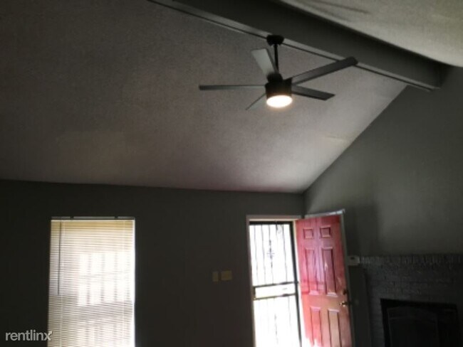 Foto del edificio - 3 br, 2 bath House - 5138 chantilly rd